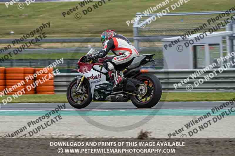 cadwell no limits trackday;cadwell park;cadwell park photographs;cadwell trackday photographs;enduro digital images;event digital images;eventdigitalimages;navarra;no limits trackdays;peter wileman photography;racing digital images;trackday digital images;trackday photos